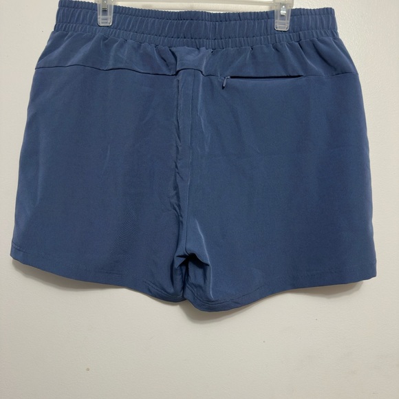 32 Degrees Women's Navy Athletic Shorts - Picture 3 of 4